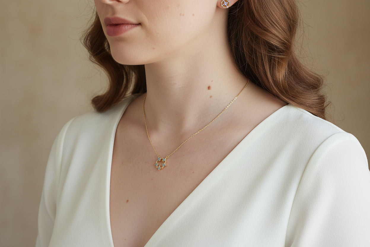 Collier Esra